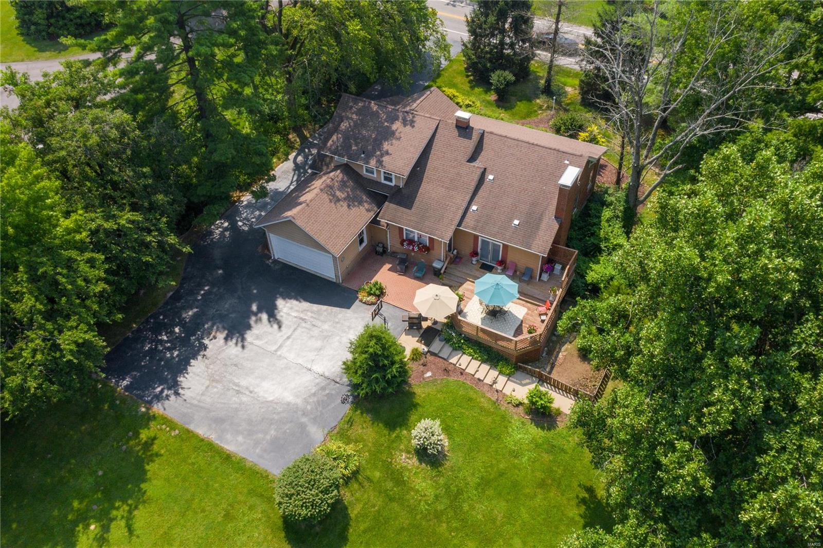 11319 Clayton Road Frontenac, MO 63131 - Photo 7 of 10 Gallery Image 7
