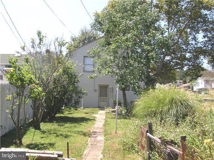 227 Funston Avenue Reading, PA 19607 - Photo 3 of 11 Exterior Back