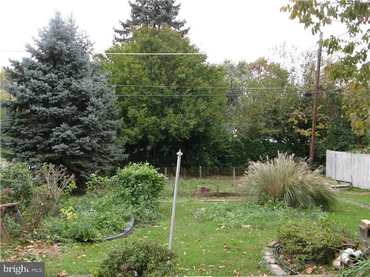 227 Funston Avenue Reading, PA 19607 - Photo 4 of 11 Exterior Back
