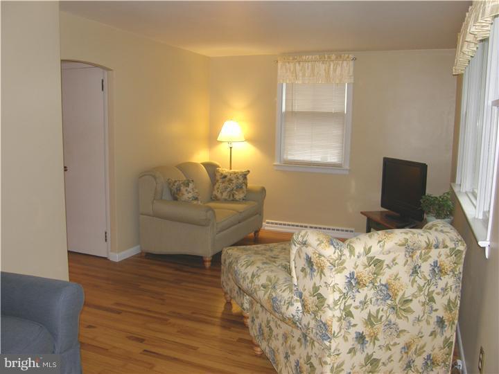 227 Funston Avenue Reading, PA 19607 - Photo 6 of 11 Living Room