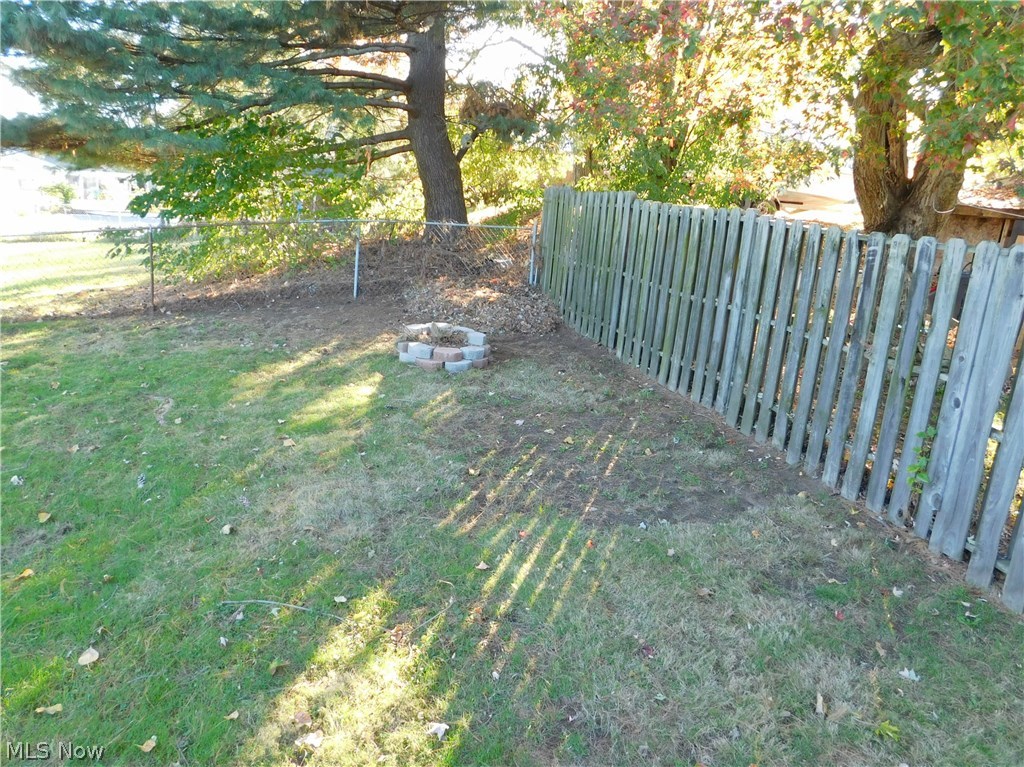 392 West Waterloo Road Akron, OH 44314 - Photo 17 of 18 Backyard Firepit