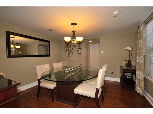 4601 Hawkhaven Lane Austin, TX 78727 - Photo 5 of 25