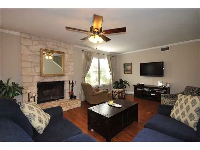 $2,100 | 4601 Hawkhaven Lane, Austin, TX 78727