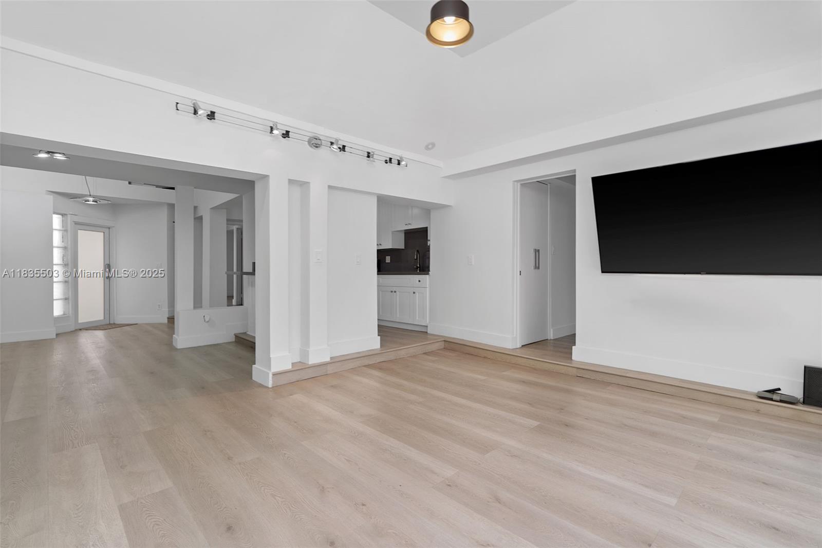 5845 Southwest 88th Street, Unit 2 Miami, FL 33156 - Photo 20 of 32