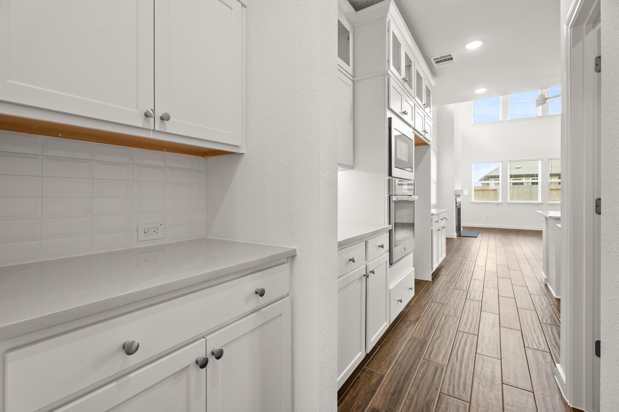 2819 Clapbread Lane Rosenberg, TX 77471 - Photo 7 of 45 Convenient butler's pantry (*Photo not of actual home and used for illustration purposes only.)