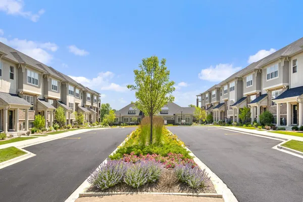 $2,278 | 21599 West Field Court, Unit 5311, Deer Park, IL 60010