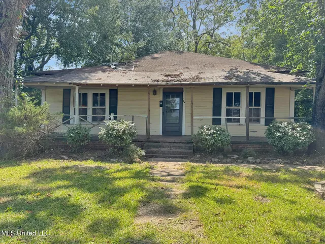 $33,000 | 724 East Cherokee Street, Brookhaven, MS 39601