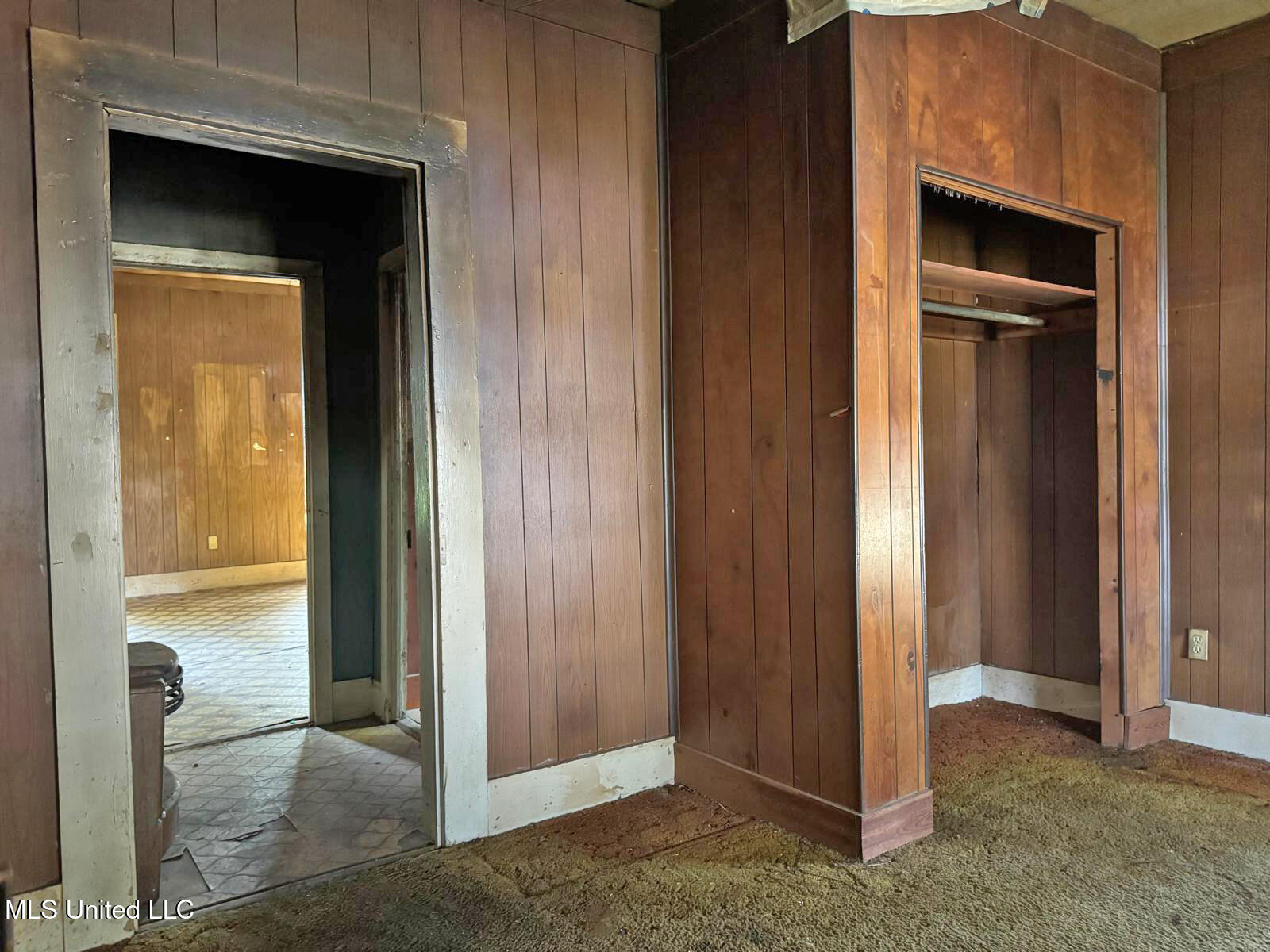 724 East Cherokee Street Brookhaven, MS 39601 - Photo 7 of 9 WhatsApp Image 2025-09-22 at 08.31.14_94