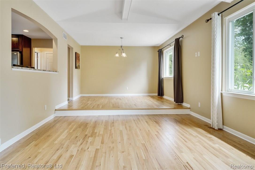 3745 Quarton Road Bloomfield Hills, MI 48302 - Photo 19 of 43 Living Room