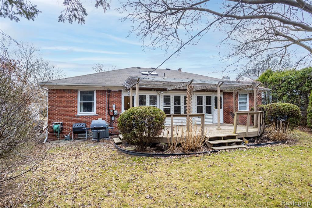 341 Ridgemont Road Grosse Pointe Farms, MI 48236 - Photo 33 of 38