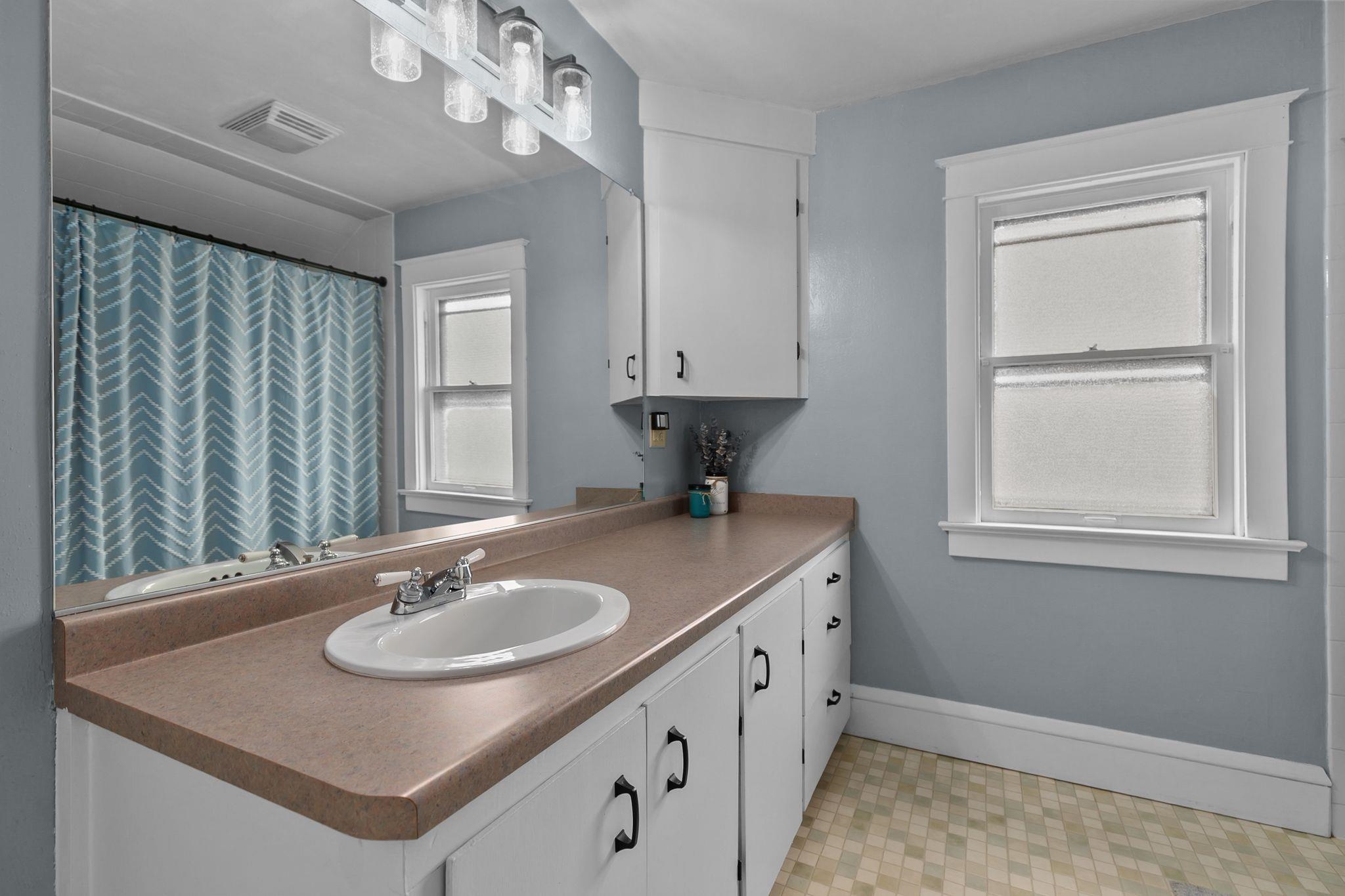 913 North Harriman Street Appleton, WI 54911 - Photo 23 of 43