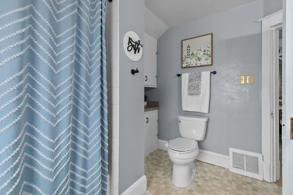 $269,900 | 913 North Harriman Street, Appleton, WI 54911