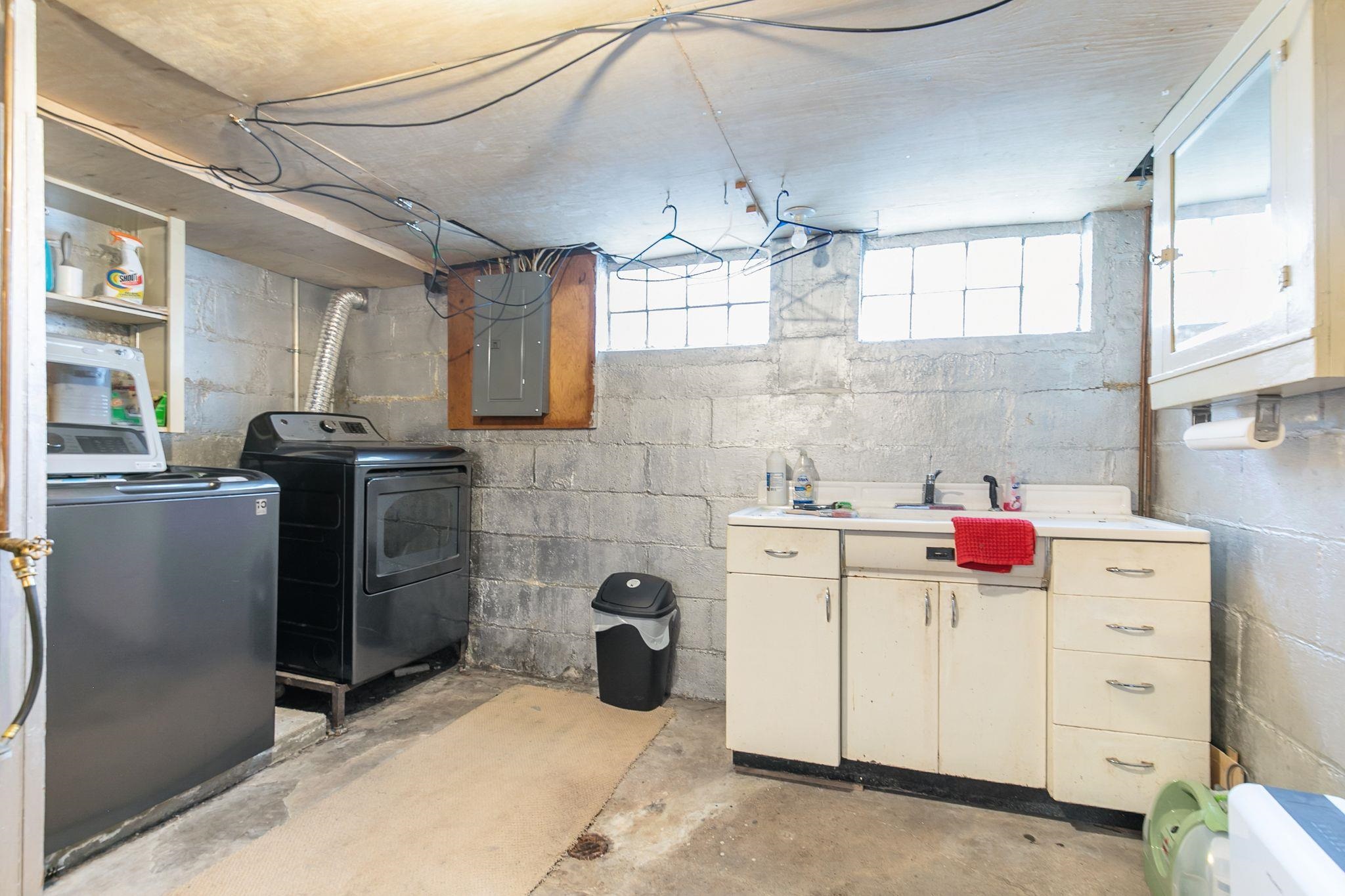 913 North Harriman Street Appleton, WI 54911 - Photo 32 of 43