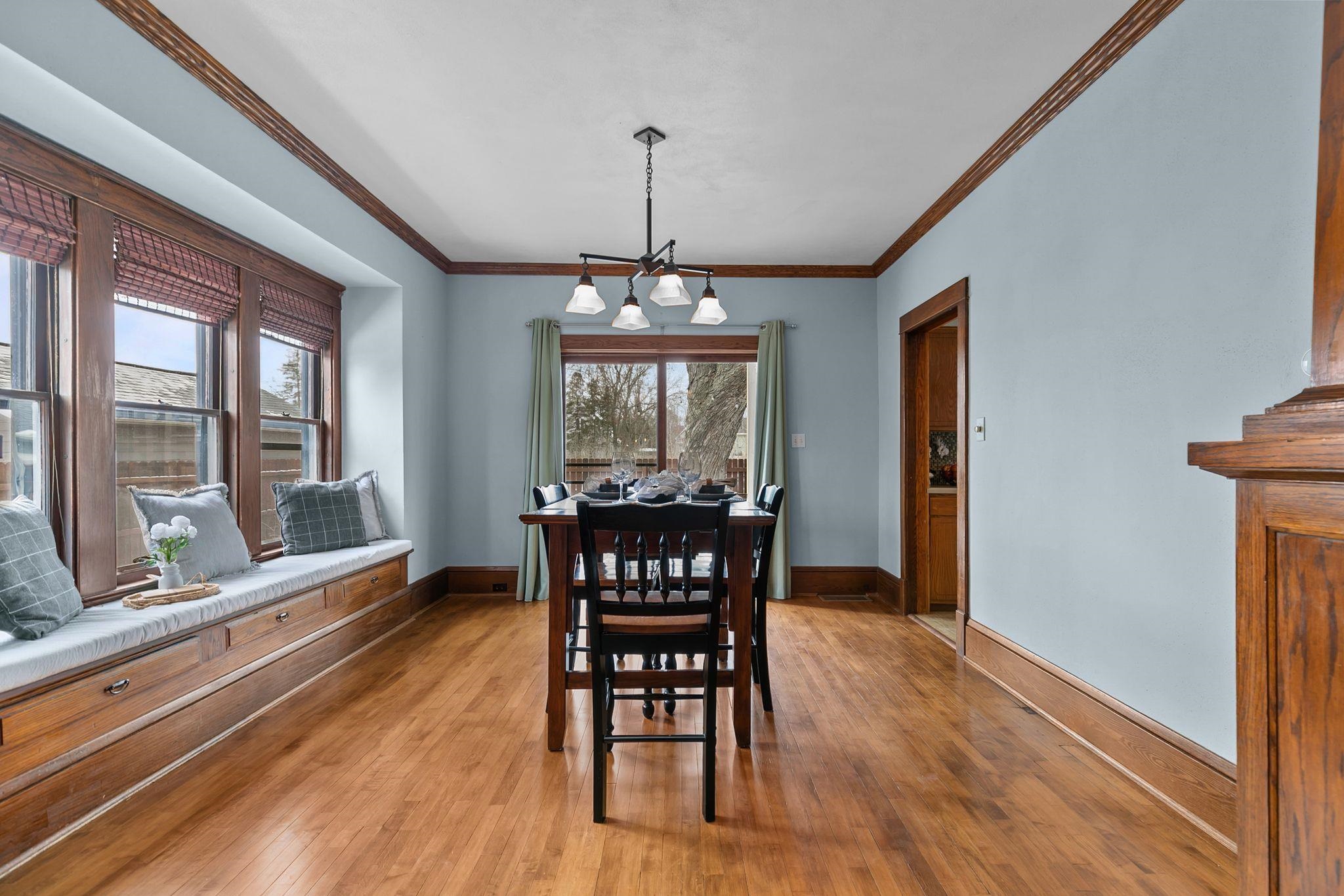 913 North Harriman Street Appleton, WI 54911 - Photo 9 of 43