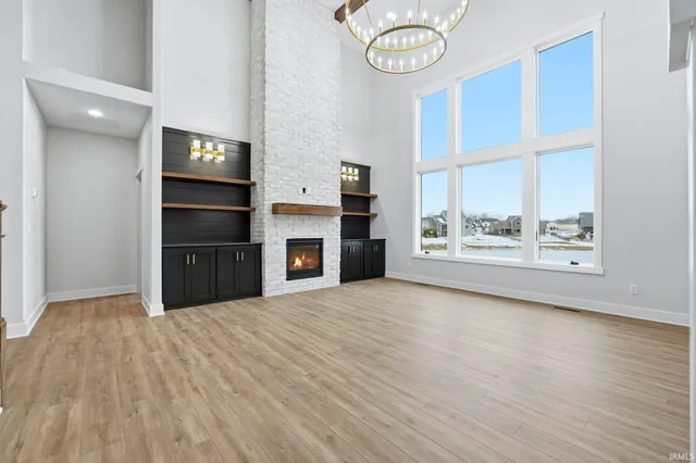 $949,900 | 17727 Castlefeane Court, Leo, IN 46765