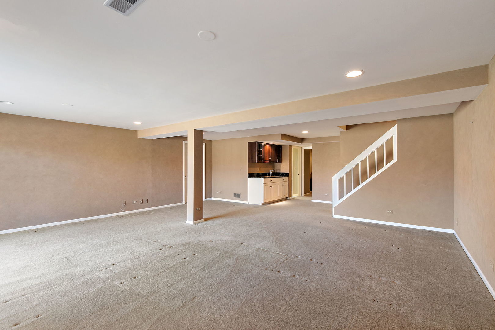 814 Oak Hill Road Lake Barrington, IL 60010 - Photo 29 of 59 a view of an empty room with a window