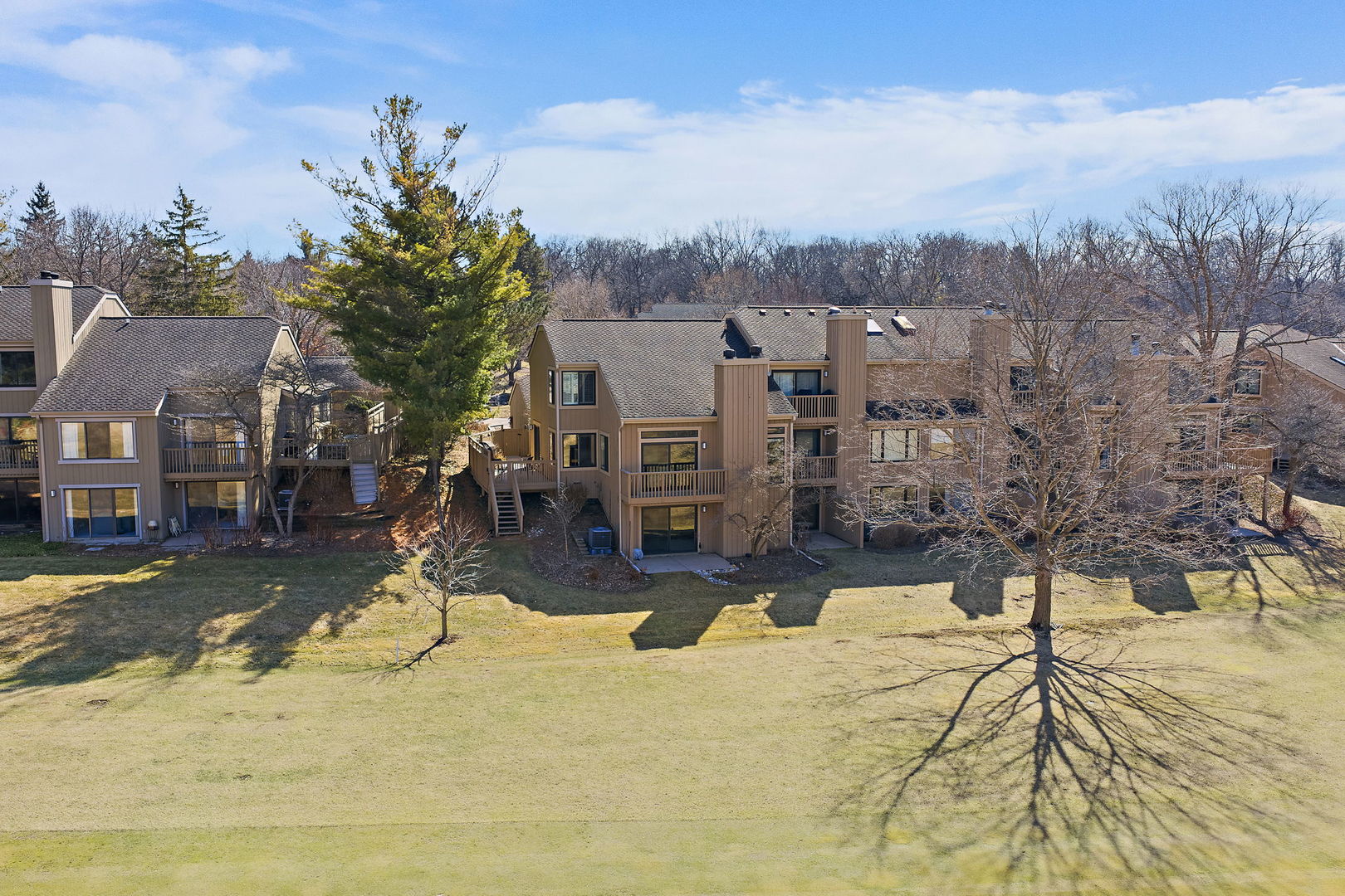814 Oak Hill Road Lake Barrington, IL 60010 - Photo 40 of 59 a view of a yard in the back of the house