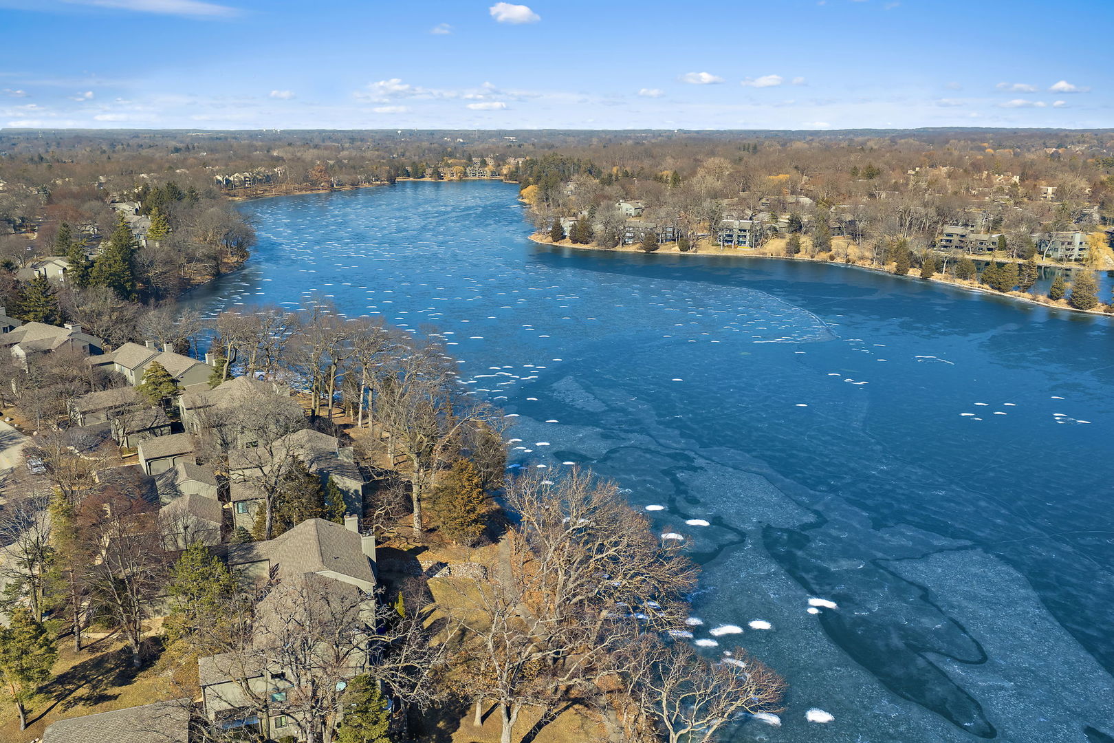 814 Oak Hill Road Lake Barrington, IL 60010 - Photo 50 of 59 a view of an ocean beach