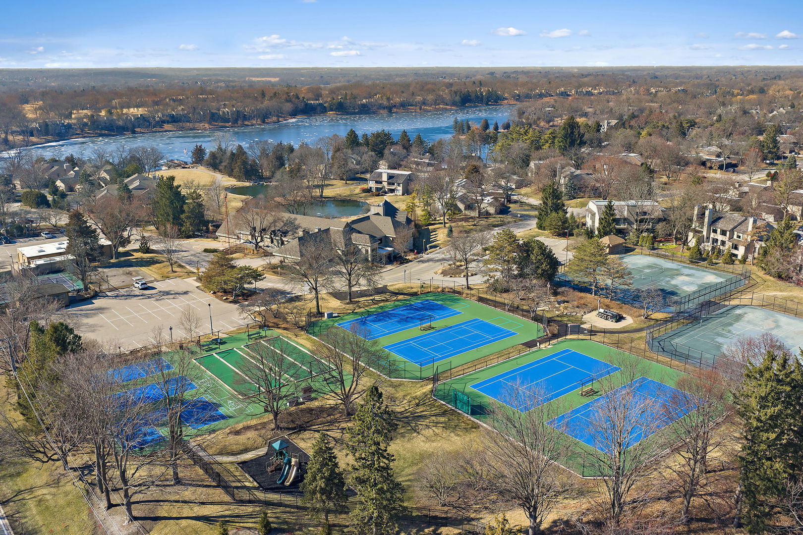814 Oak Hill Road Lake Barrington, IL 60010 - Photo 52 of 59 a view of an ocean and beach