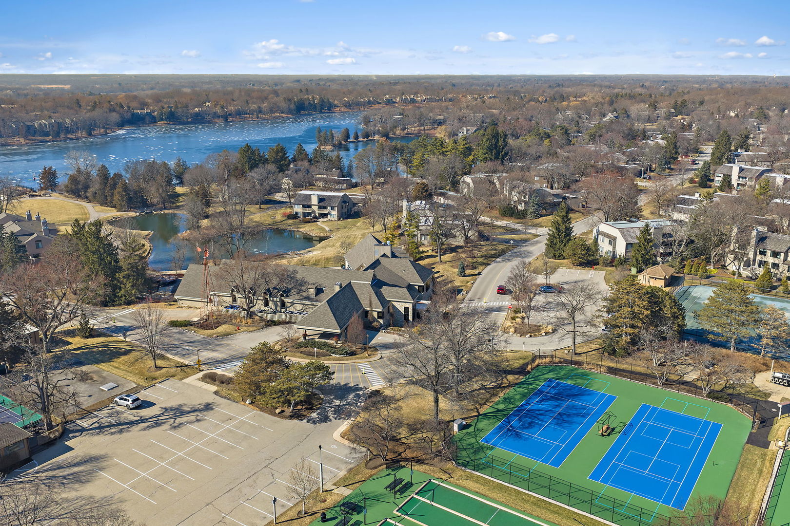 814 Oak Hill Road Lake Barrington, IL 60010 - Photo 56 of 59 an aerial view of residential houses with outdoor space