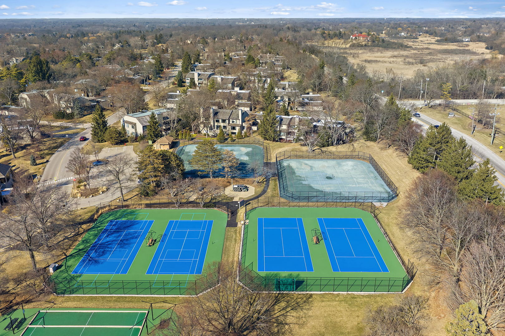 814 Oak Hill Road Lake Barrington, IL 60010 - Photo 57 of 59 an aerial view of swimming pool and lake view