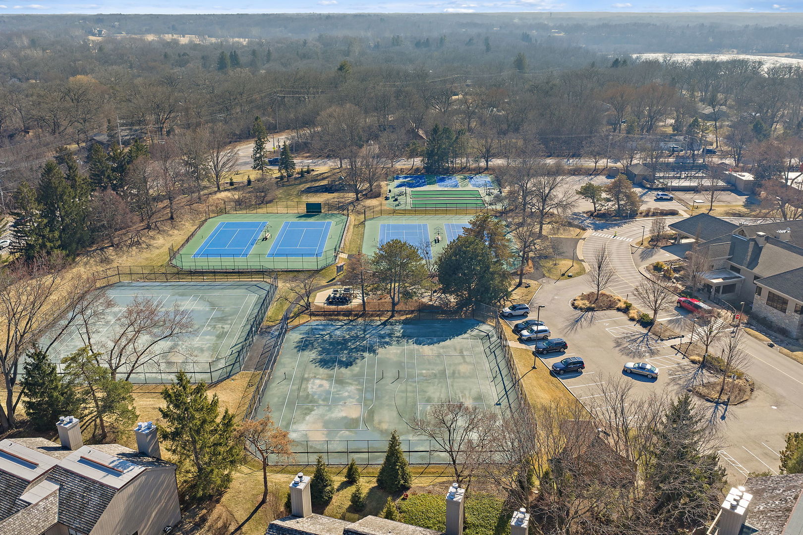 814 Oak Hill Road Lake Barrington, IL 60010 - Photo 58 of 59 a view of a lake in middle of the town