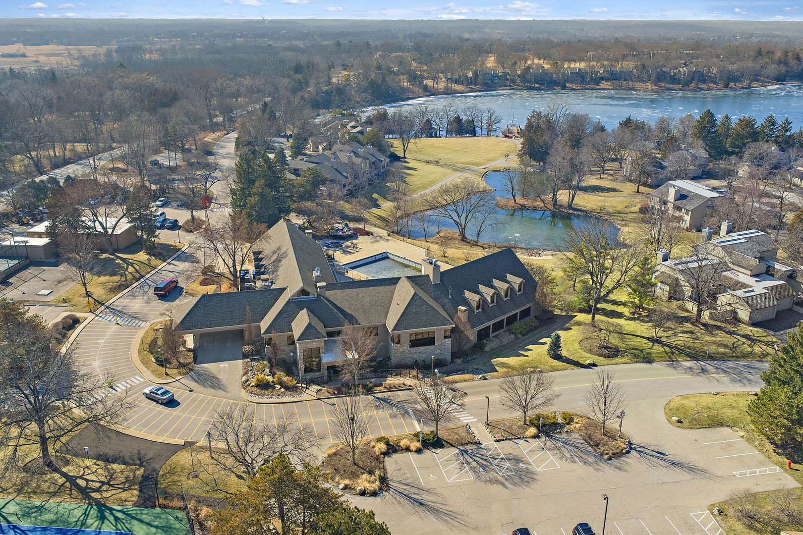 814 Oak Hill Road Lake Barrington, IL 60010 - Photo 59 of 59 an aerial view of a house with outdoor space