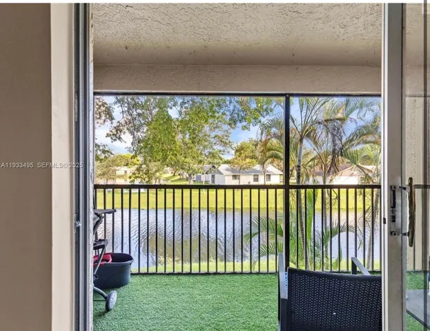 $2,550 | 8511 Old Country Manor, Unit 408, Davie, FL 33328