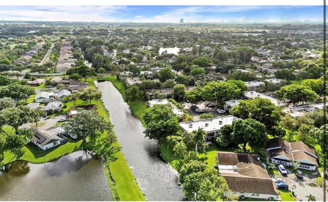 $2,550 | 8511 Old Country Manor, Unit 408, Davie, FL 33328