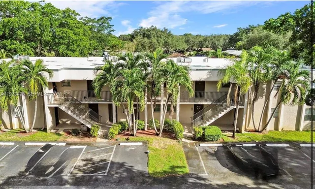 $2,550 | 8511 Old Country Manor, Unit 408, Davie, FL 33328