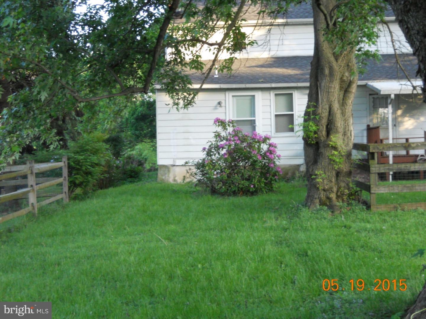 515 Arch Street Spring City, PA 19475 - Photo 5 of 17 Exterior Back