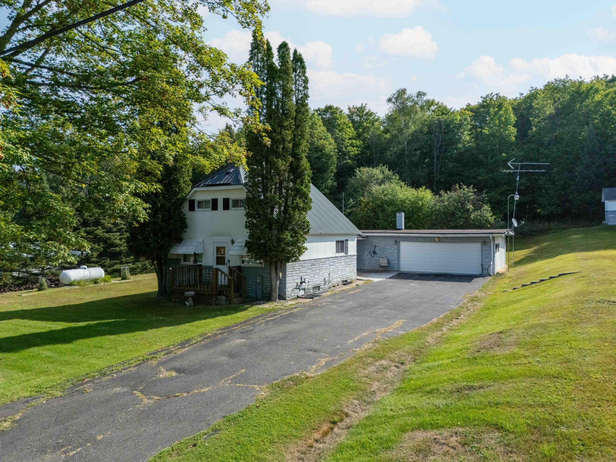 135 Hanmer Road Iron River, MI 49935 - Photo 1 of 39 Gallery Image 1