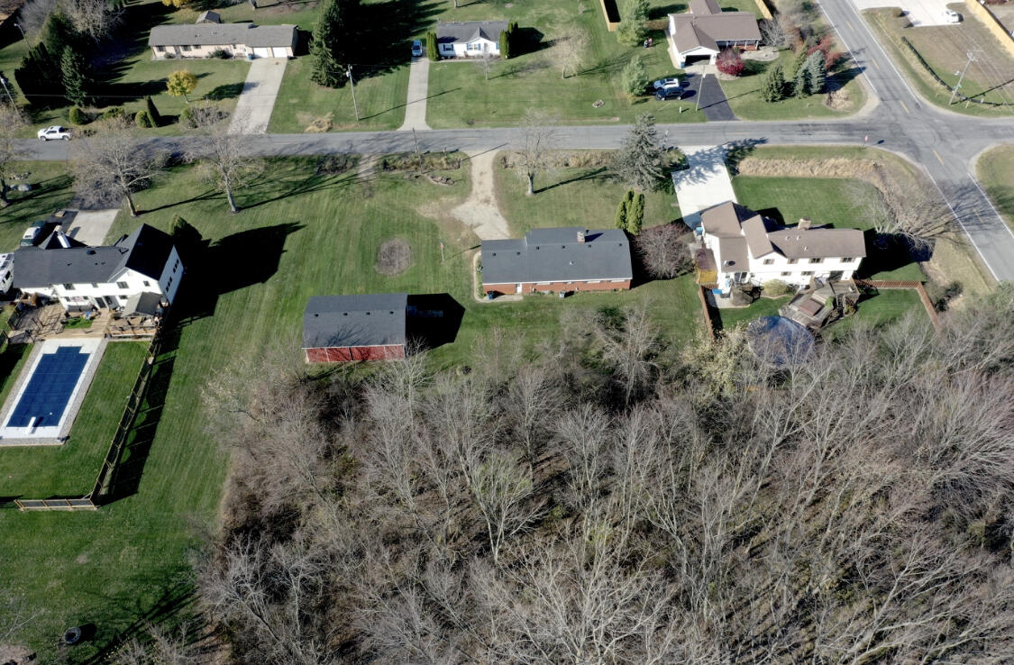 8131 Date Road Bridgman, MI 49106 - Photo 25 of 30 IMG_0203