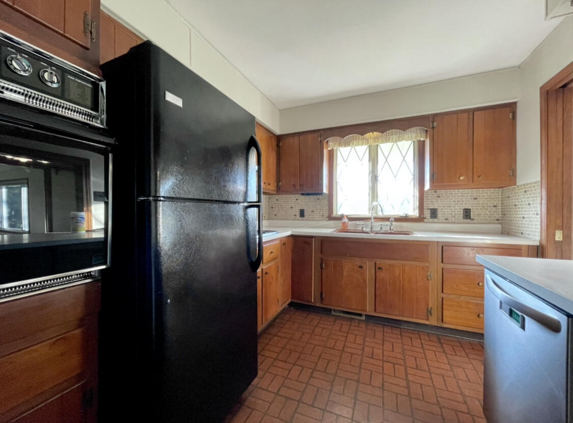 8131 Date Road Bridgman, MI 49106 - Photo 6 of 30 IMG_0140