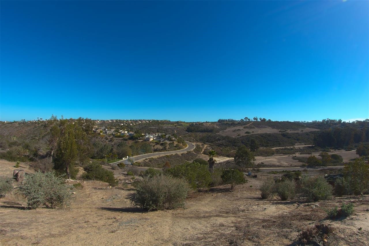 1405 Rainbow Ridge Lane Encinitas, CA 92024 - Photo 3 of 3