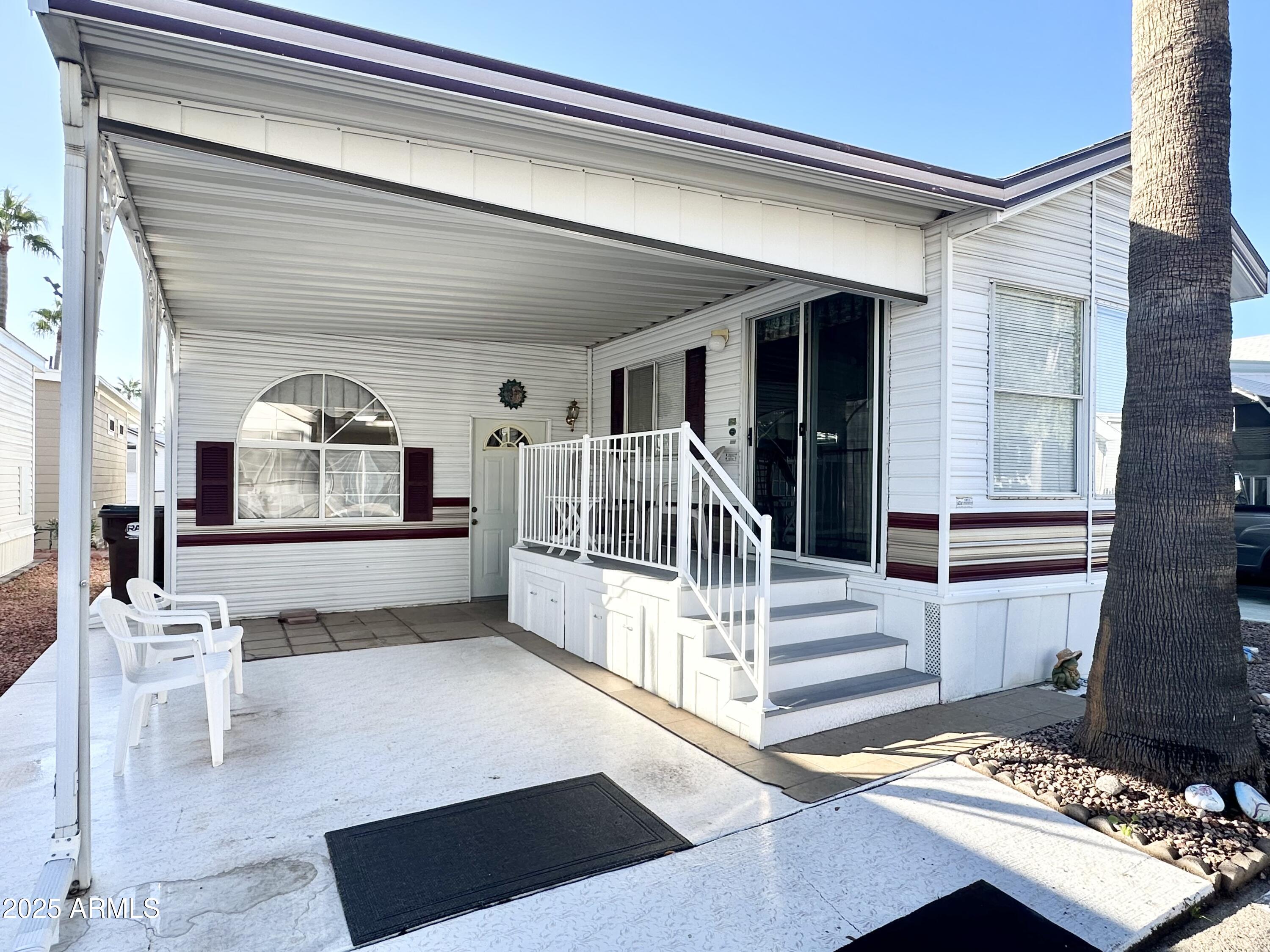 587 South Jasper Drive, Unit 587 Apache Junction, AZ 85119 - Photo 4 of 65 NICE DECK