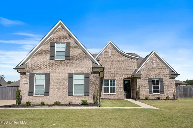 $375,000 | 1544 Clair Circle South, Hernando, MS 38632