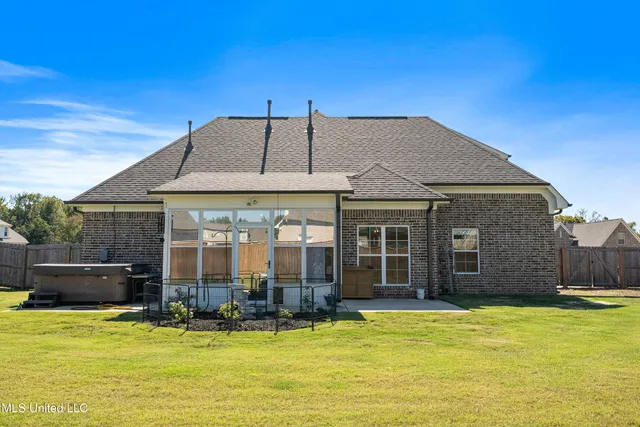 $375,000 | 1544 Clair Circle South, Hernando, MS 38632
