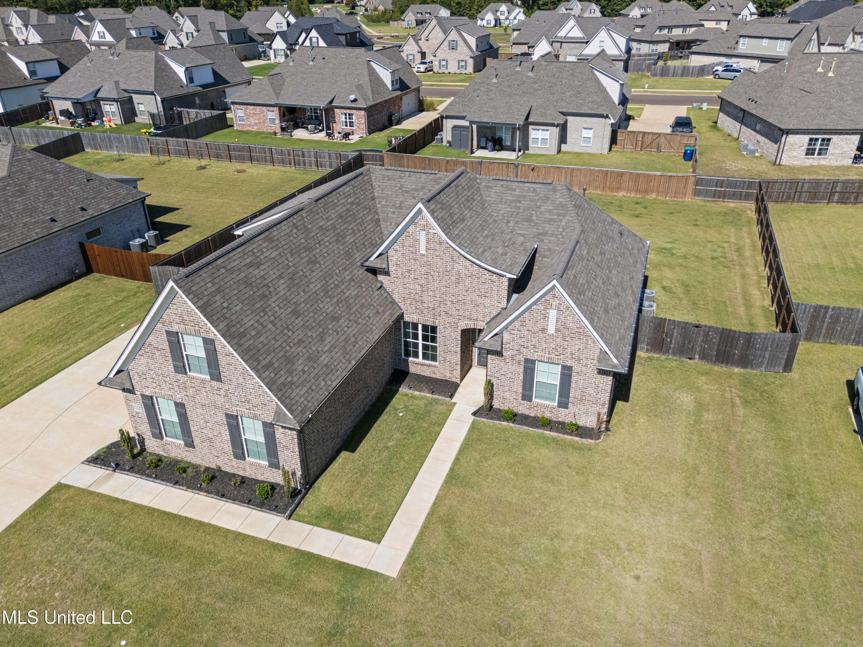 1544 Clair Circle South Hernando, MS 38632 - Photo 3 of 51 28_dji_20251013124302_0186_d
