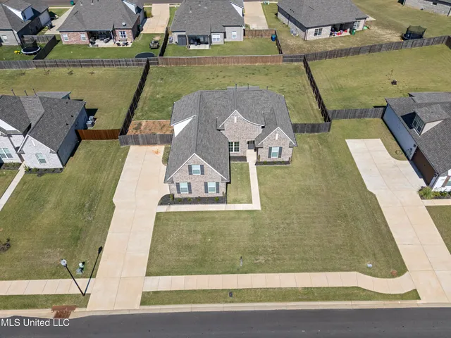 $375,000 | 1544 Clair Circle South, Hernando, MS 38632