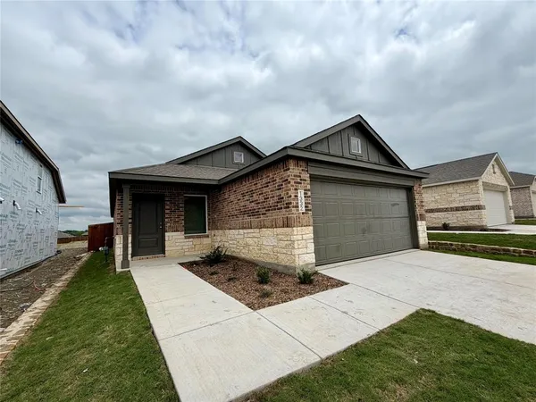 $1,890 | 1332 Alfred Street, Howe, TX 75459