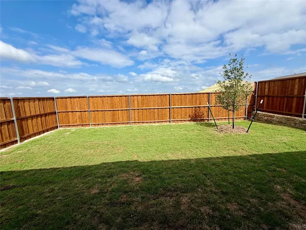 $1,890 | 1332 Alfred Street, Howe, TX 75459