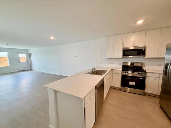 $1,890 | 1332 Alfred Street, Howe, TX 75459