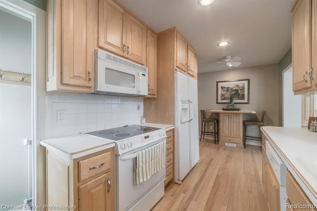 624 Hill Street Rochester, MI 48307 - Photo 12 of 49