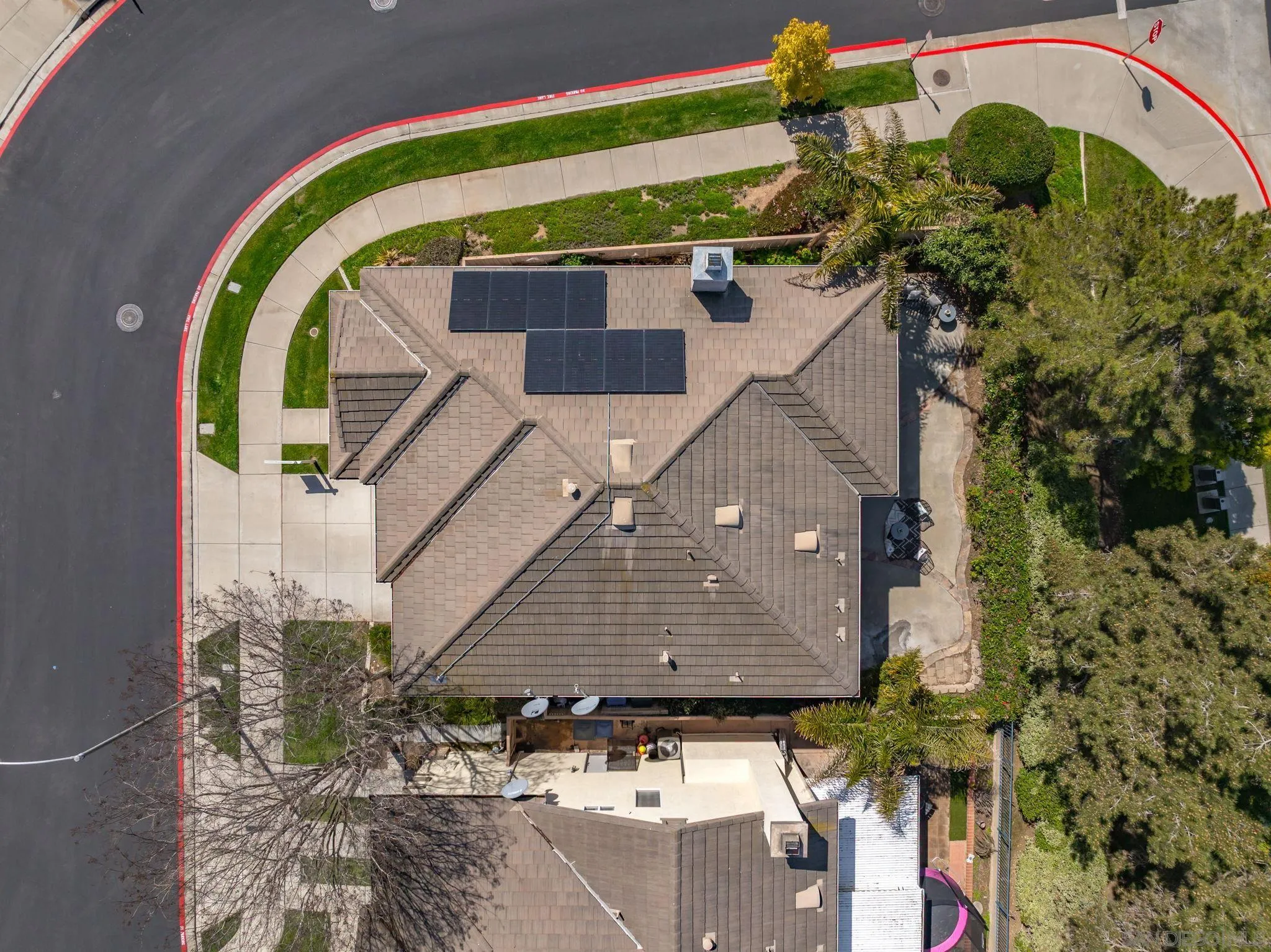 1589 Laurel Circle Vista, CA 92081 - Photo 29 of 31 an aerial view of a house with a yard