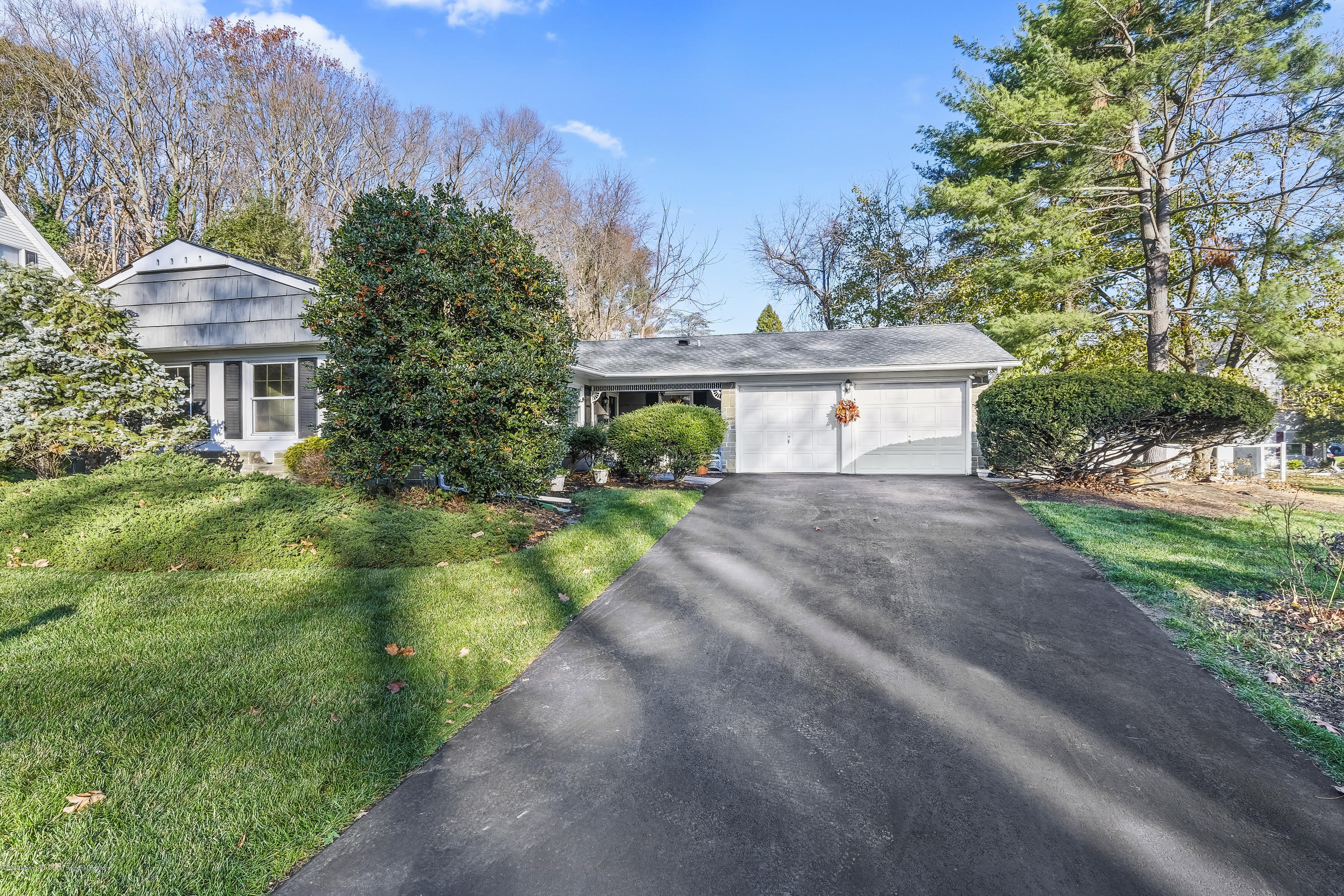 55 Innerhill Lane Aberdeen, NJ 07747 - Photo 1 of 18 DSCF2150