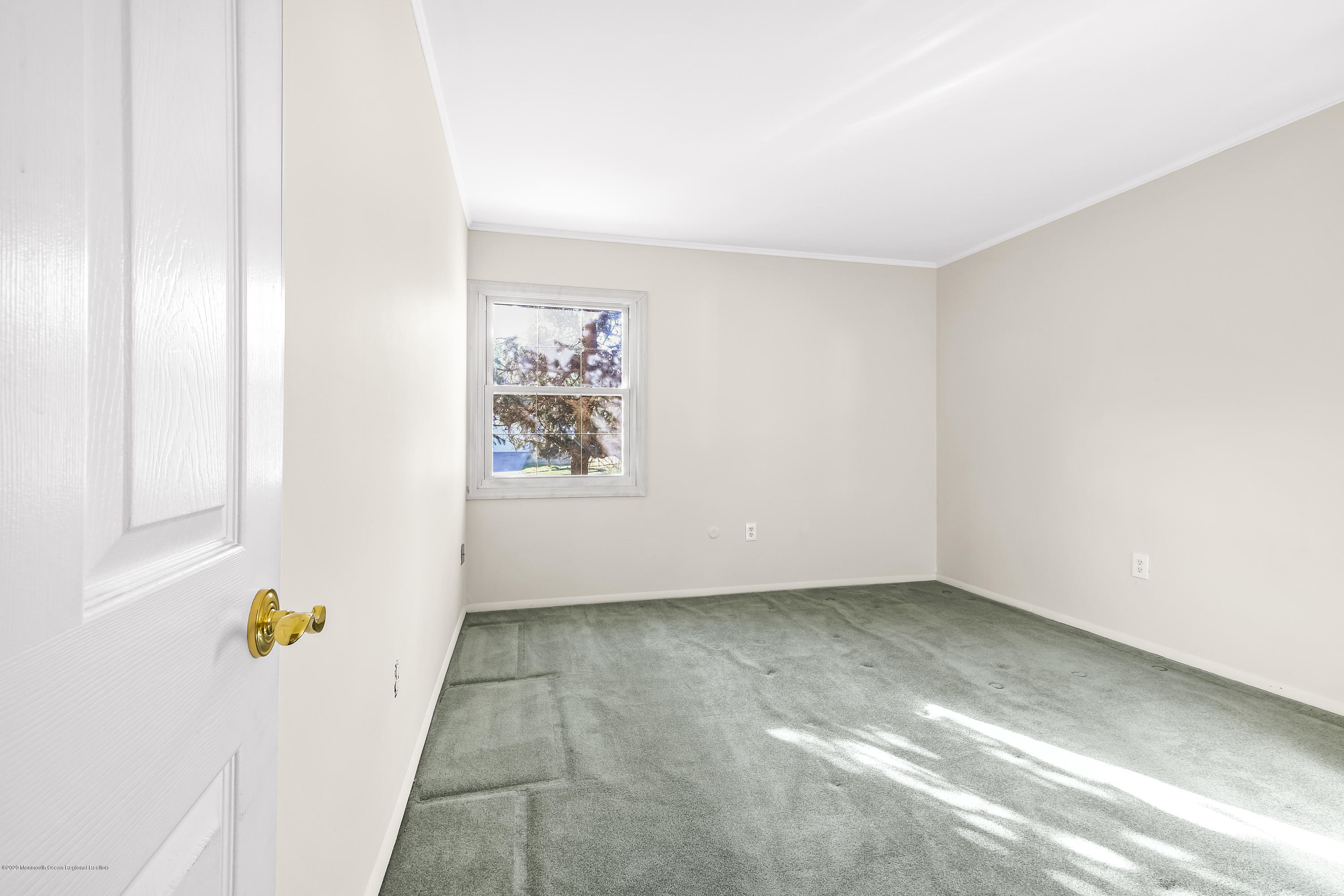 55 Innerhill Lane Aberdeen, NJ 07747 - Photo 11 of 18 DSCF2240