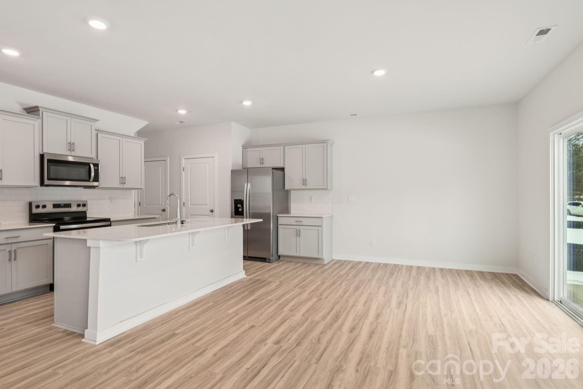 1443 Mammoth Road Hickory, NC 28602 - Photo 6 of 35