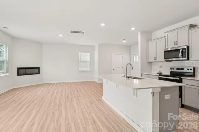 $299,500 | 1443 Mammoth Road, Hickory, NC 28602