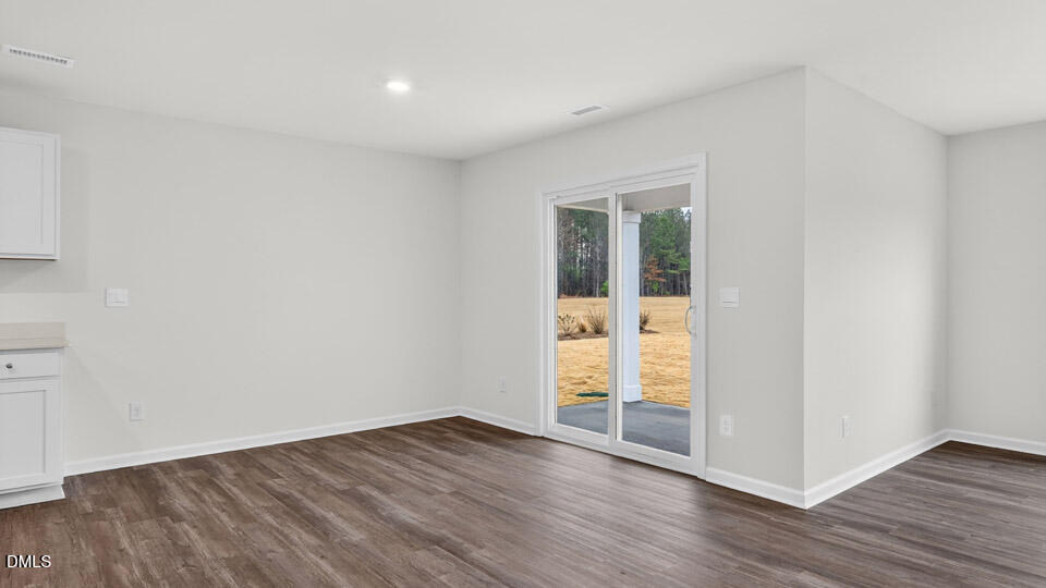113 Daniel Road Smithfield, NC 27577 - Photo 10 of 40 Dining Room